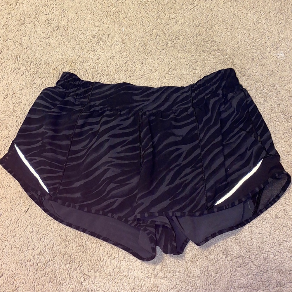 Lululemon hotty hot shorts!